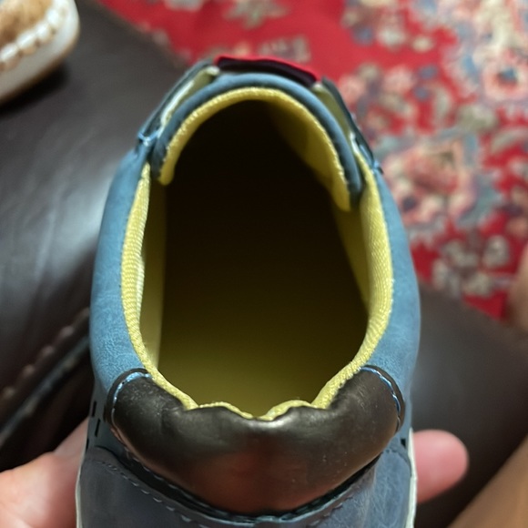 Ladies blue faux suede shoes. - Picture 5 of 10